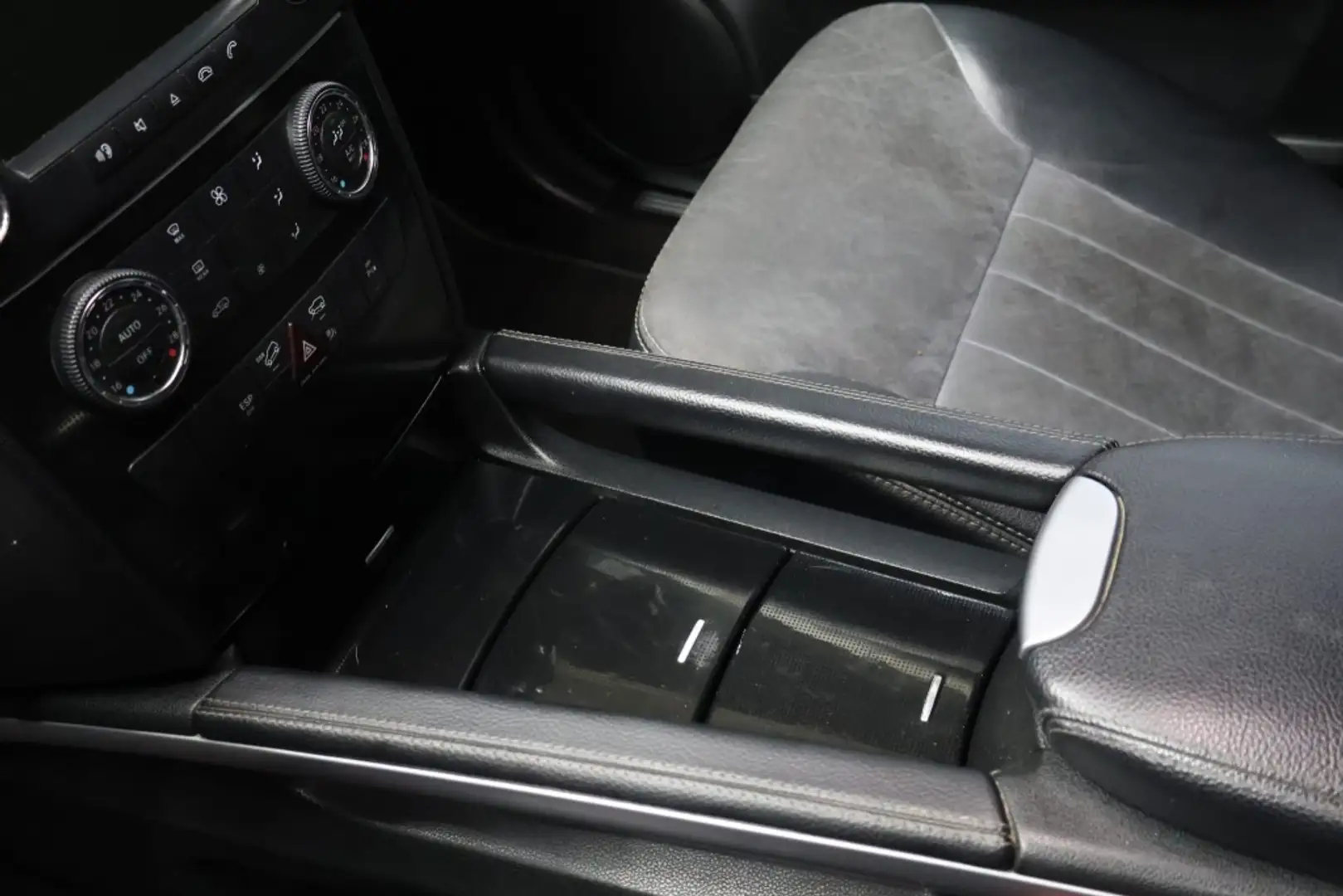 Mercedes-Benz ML 320 320CDI 4M Aut. Silber - 2