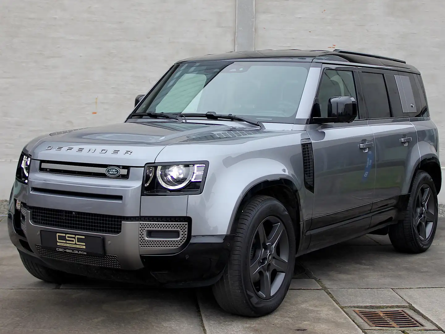 Land Rover Defender 110 3.0 D MHEV D200 X-Dynamic SE €66.000 EX BTW Grijs - 1