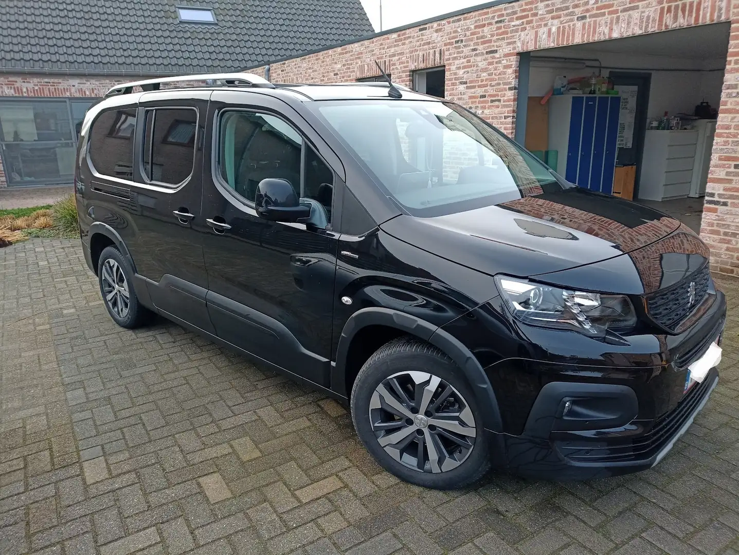 Peugeot Rifter Rifter Long GT-LINE 1.2. PureTech 110 Zwart - 2