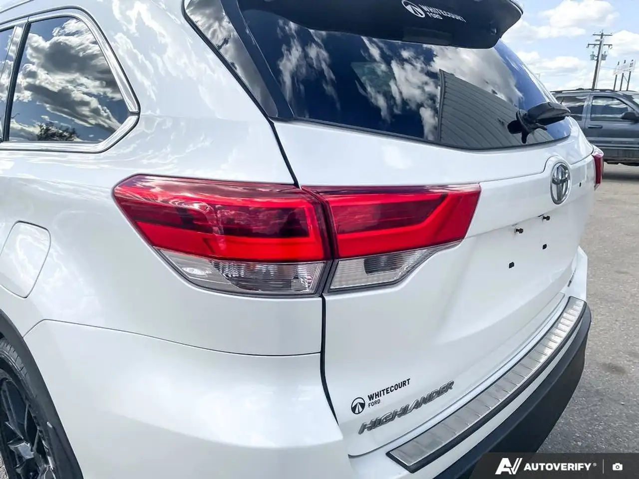 Toyota Highlander photo Toyota Highlander