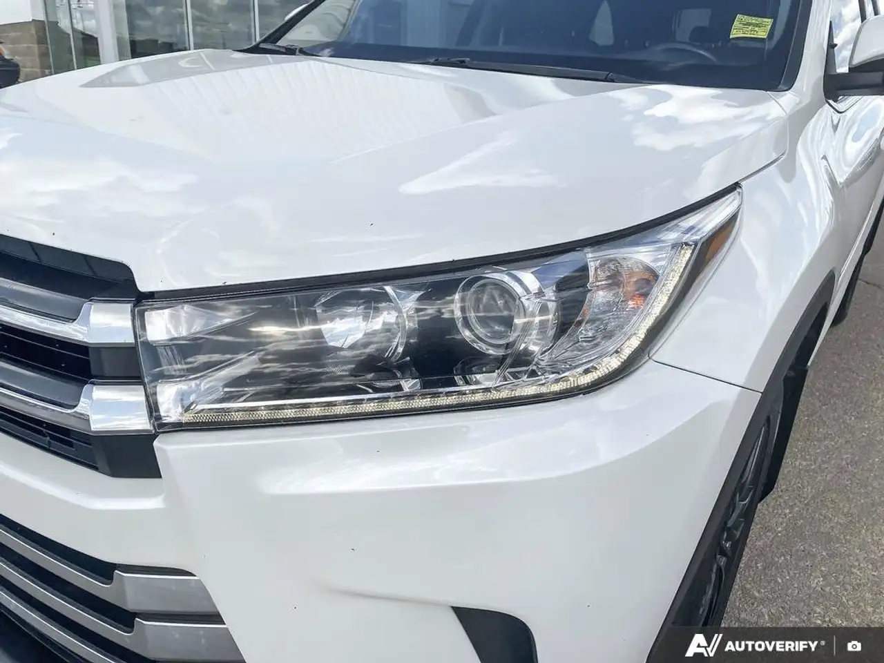 Toyota Highlander photo Toyota Highlander