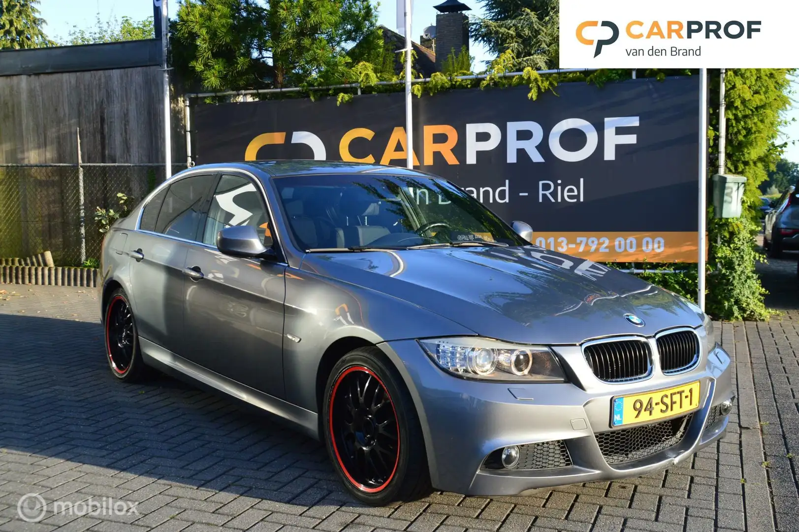 BMW 318 3-serie 318i M Sport Edition ZIE FOTO'S/TEKST Šedá - 1