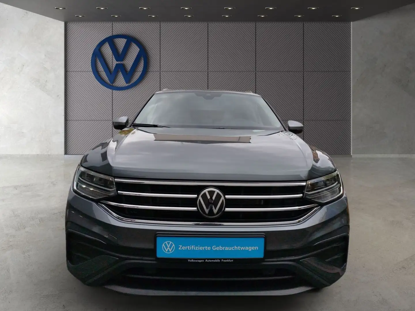 Volkswagen Tiguan Allspace 2.0 TDI DSG 4Motion Move Navi LE Grau - 2