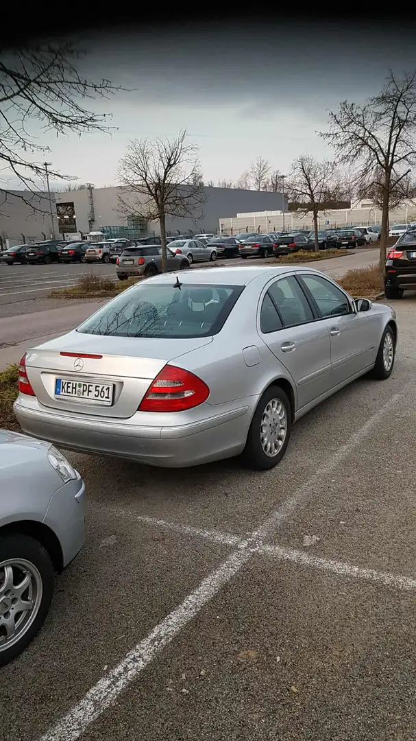 Mercedes-Benz 220 Elegance - 2