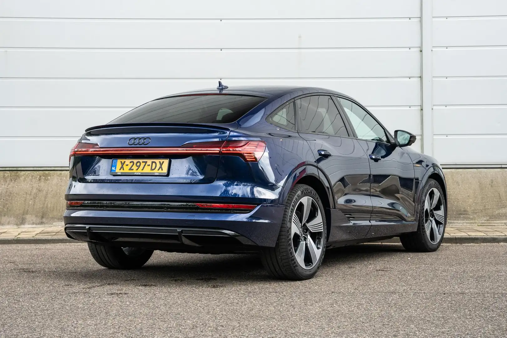 Audi e-tron Sportback 50 313pk quattro S Edition 71 kWh | SoH Blauw - 2