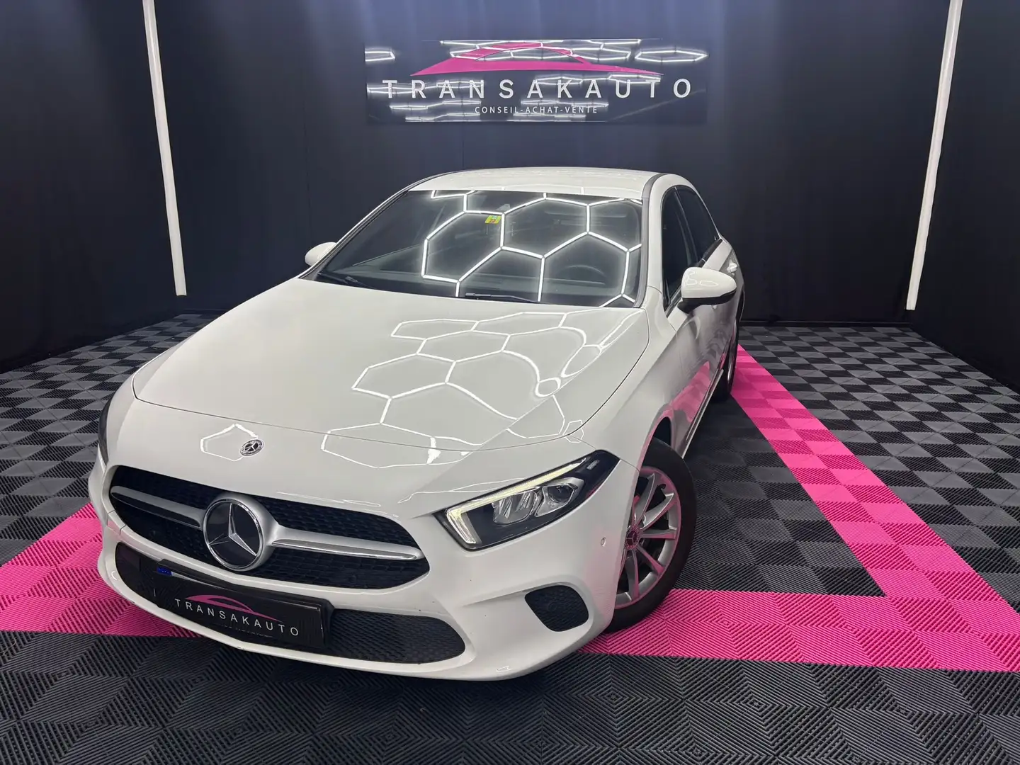 Mercedes-Benz A 180 AUTOMATIQUE / CARNET MERCEDES / GARANTIE 12 MOIS Weiß - 1
