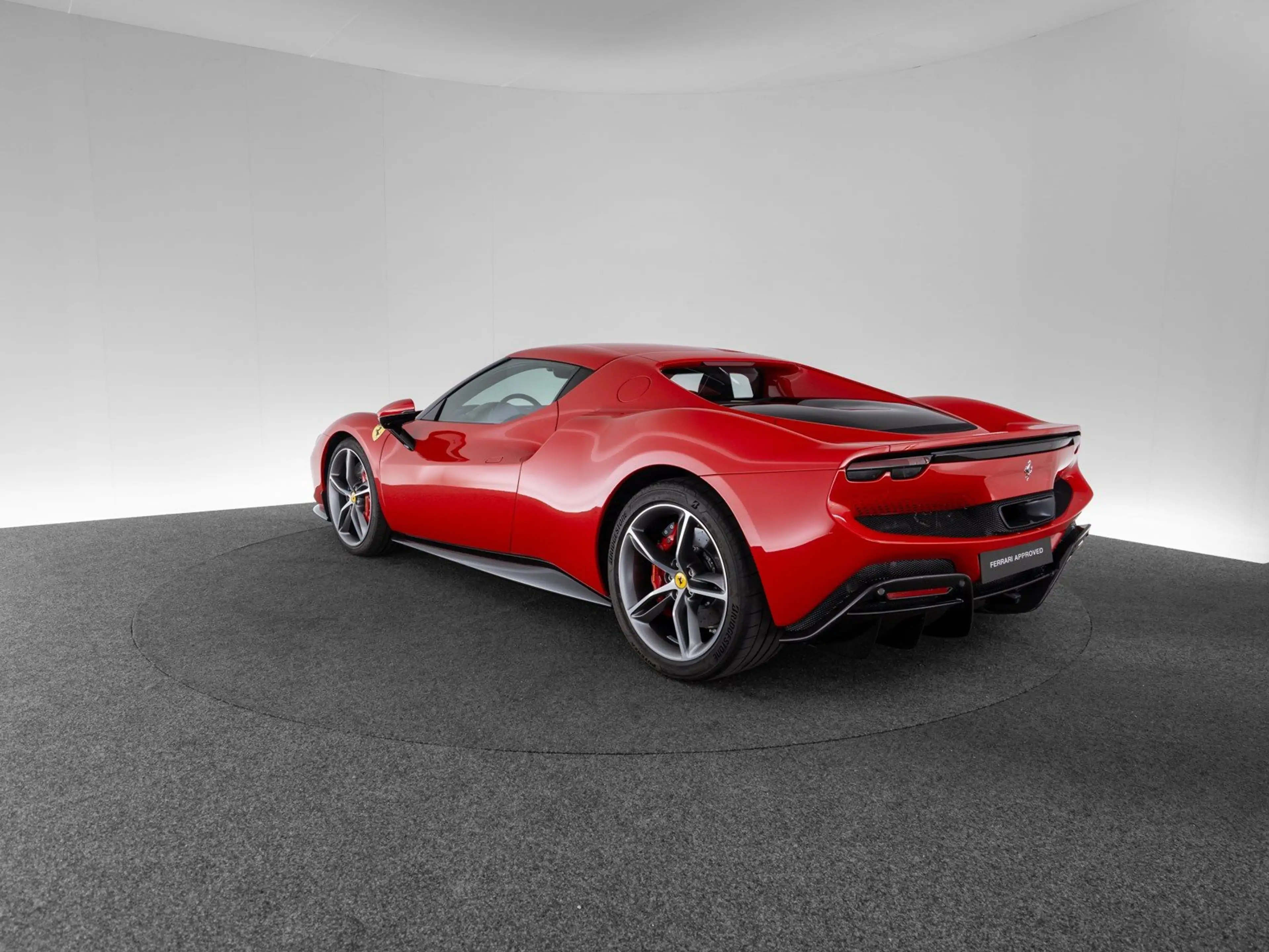Ferrari 296 GTB — photo 7