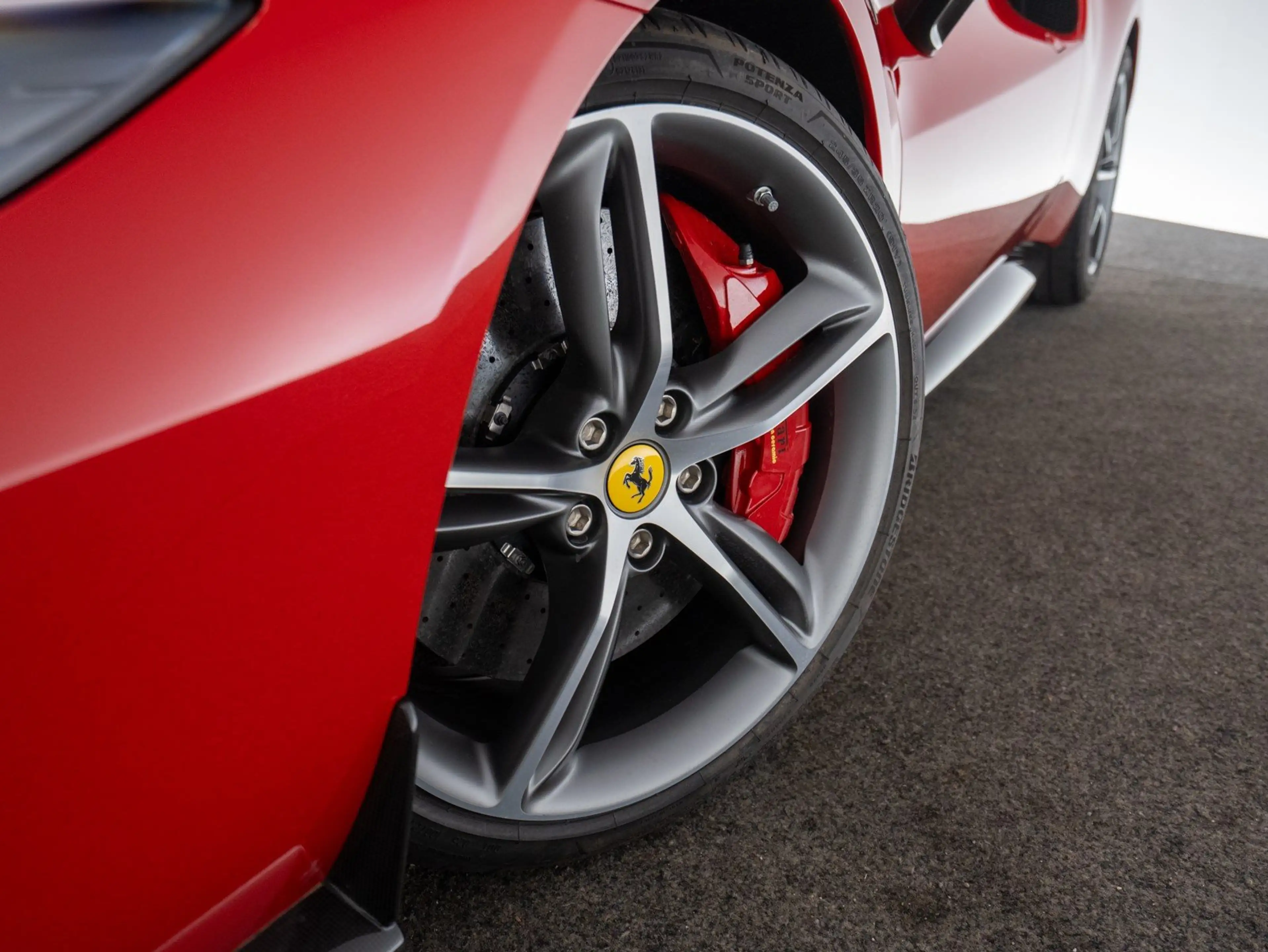Ferrari 296 GTB — photo 13