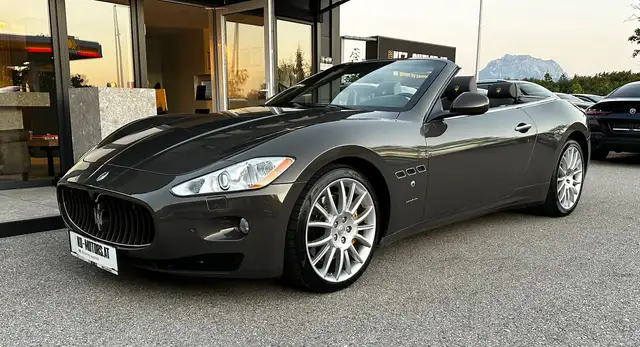 Maserati Grancabrio view 6