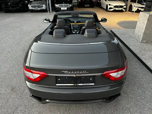 Maserati Grancabrio view 15