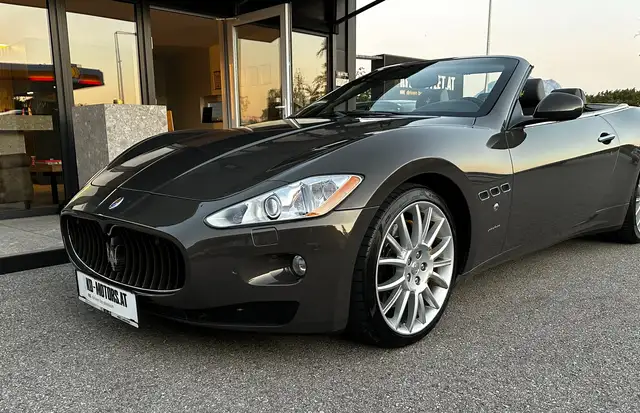 Maserati Grancabrio view 7