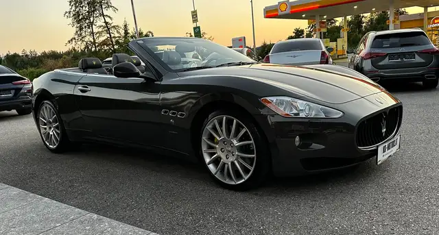 Maserati Grancabrio view 4