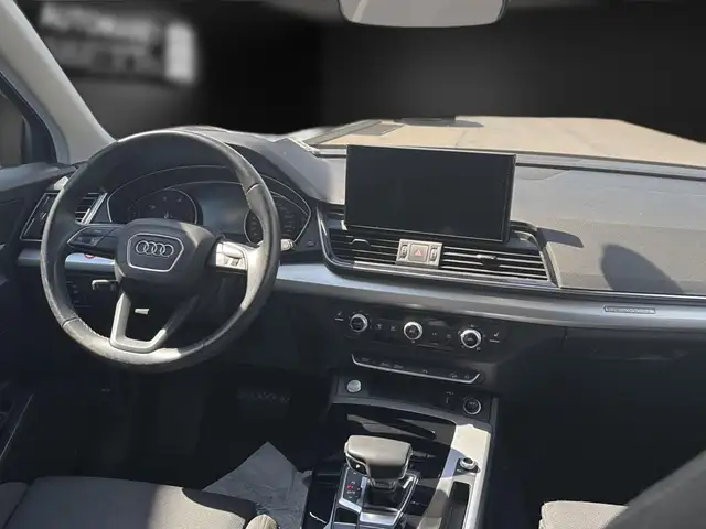 Audi Q5 view 15
