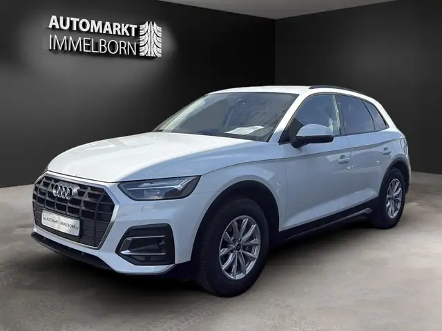 Audi Q5 view 4