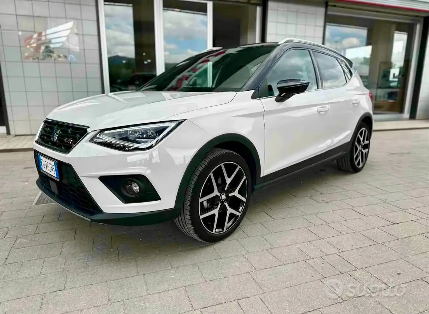 SEAT Arona 1.0TSI-FR Bianco - 2