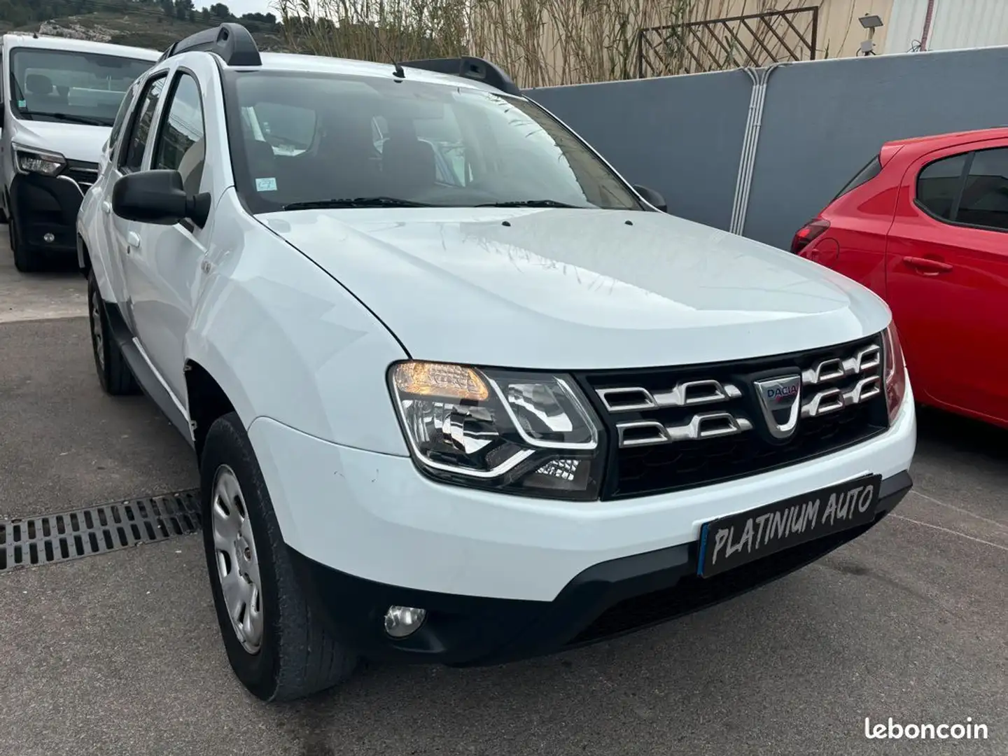 Dacia Duster (2) 1.5 DCI 90 Laureate 4X2 Blanc - 2