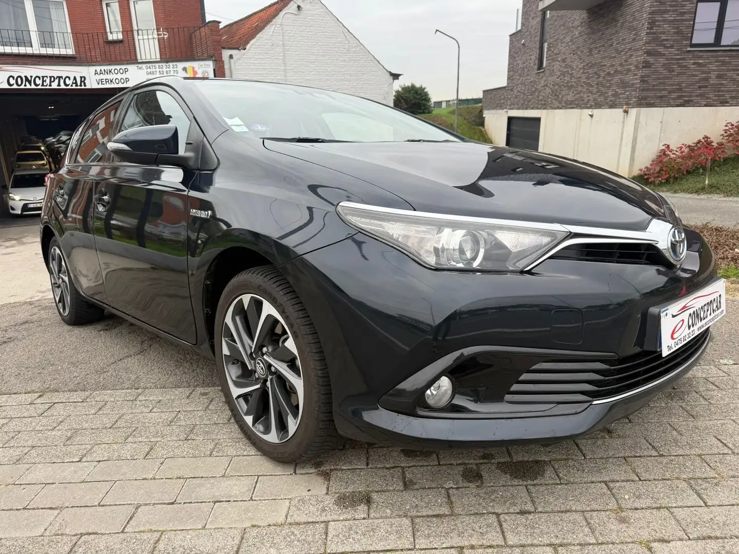 Toyota Auris Auris HEV 1.8i HSD Business E-CVT Gris - 2