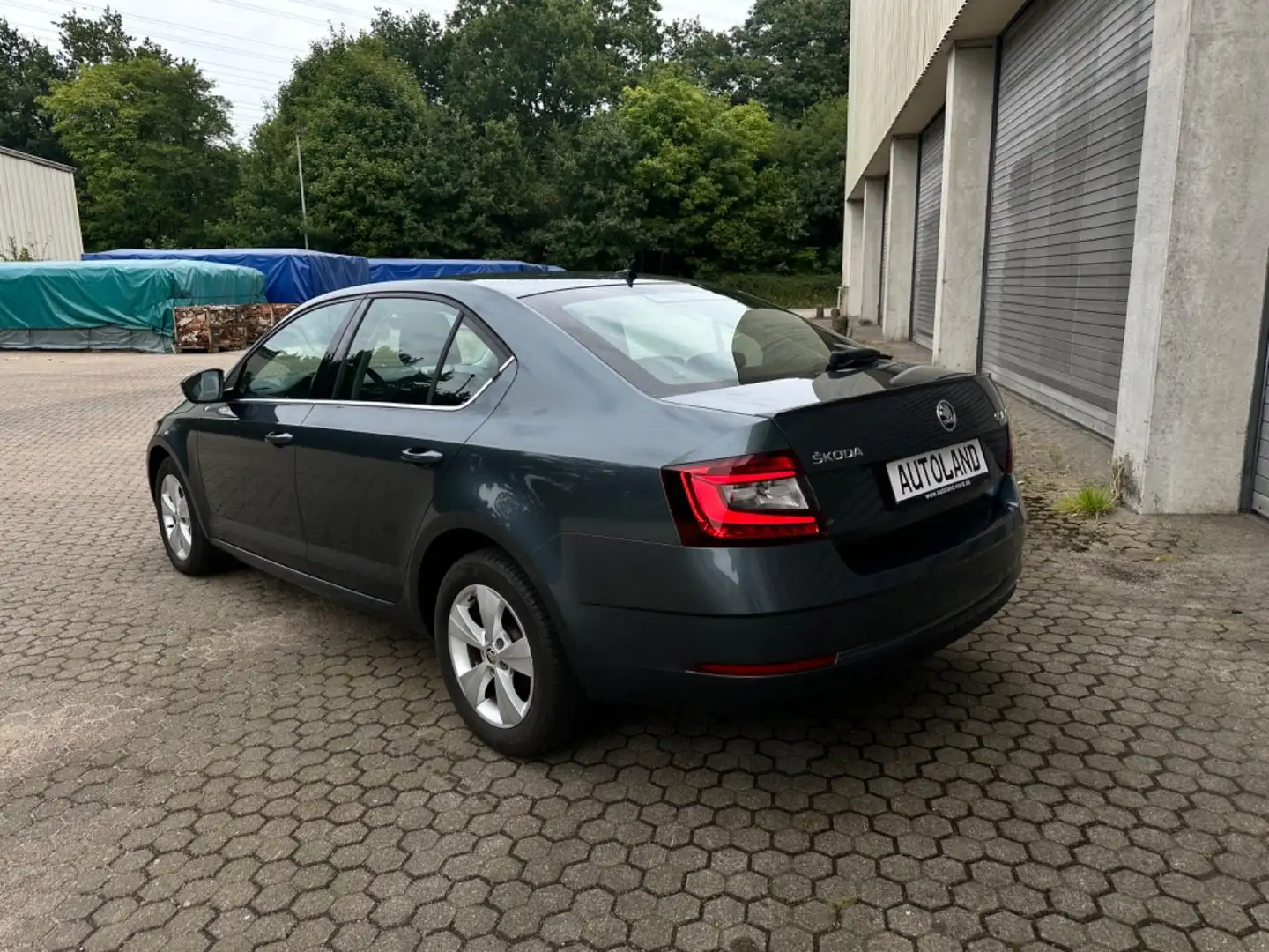 Skoda Octavia 1.5TSI Limousine Style*DSG*1.Hd*nur11tkm Gris - 2