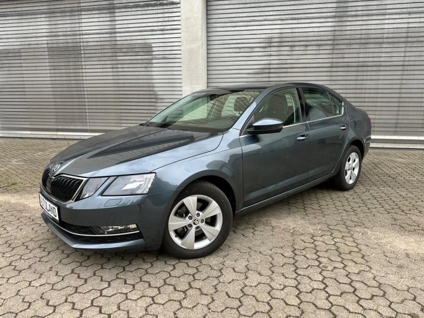 Skoda Octavia 1.5TSI Limousine Style*DSG*1.Hd*nur11tkm Gris - 1