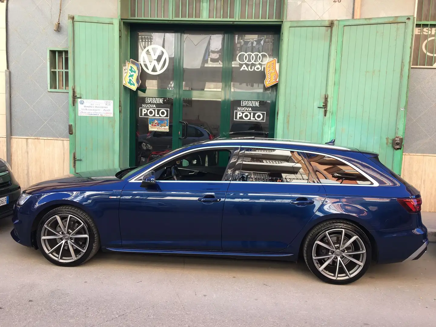 Audi A4 - 1