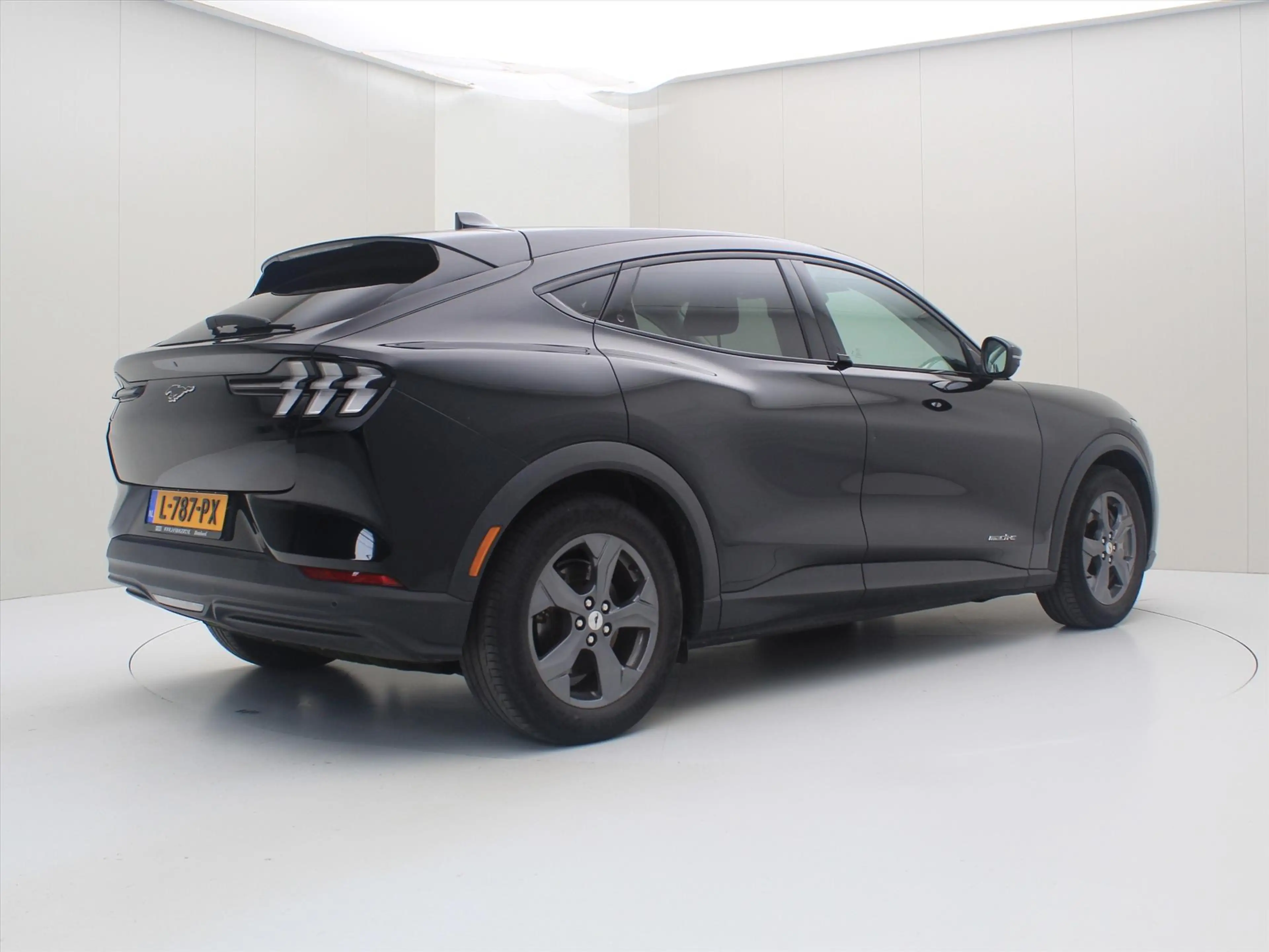 Ford Mustang Mach-E 75kWh 258pk RWD 96% Soh [ LEDER+CARPLAY+STOEL/STUU — photo 3