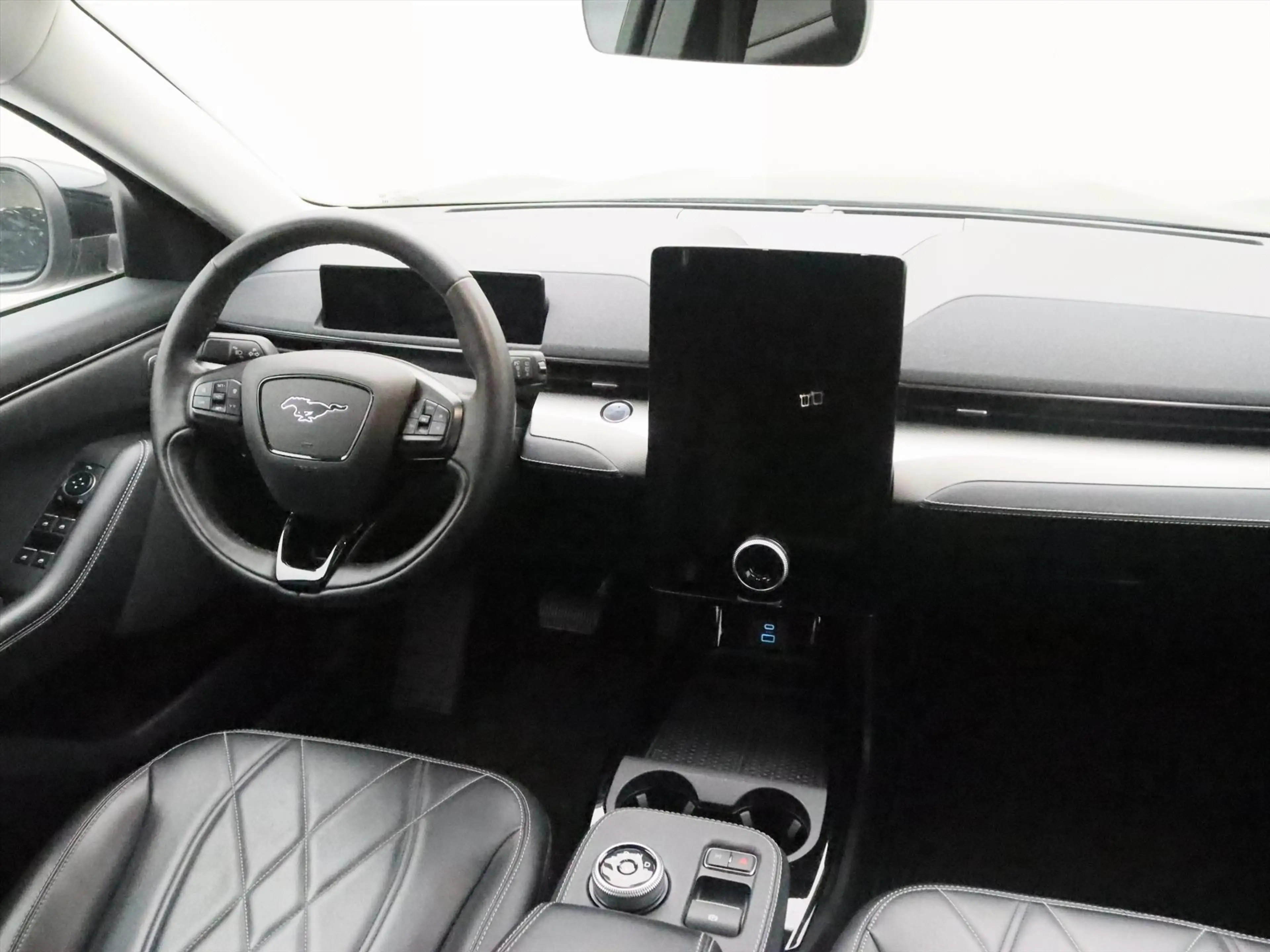 Ford Mustang Mach-E 75kWh 258pk RWD 96% Soh [ LEDER+CARPLAY+STOEL/STUU — photo 2