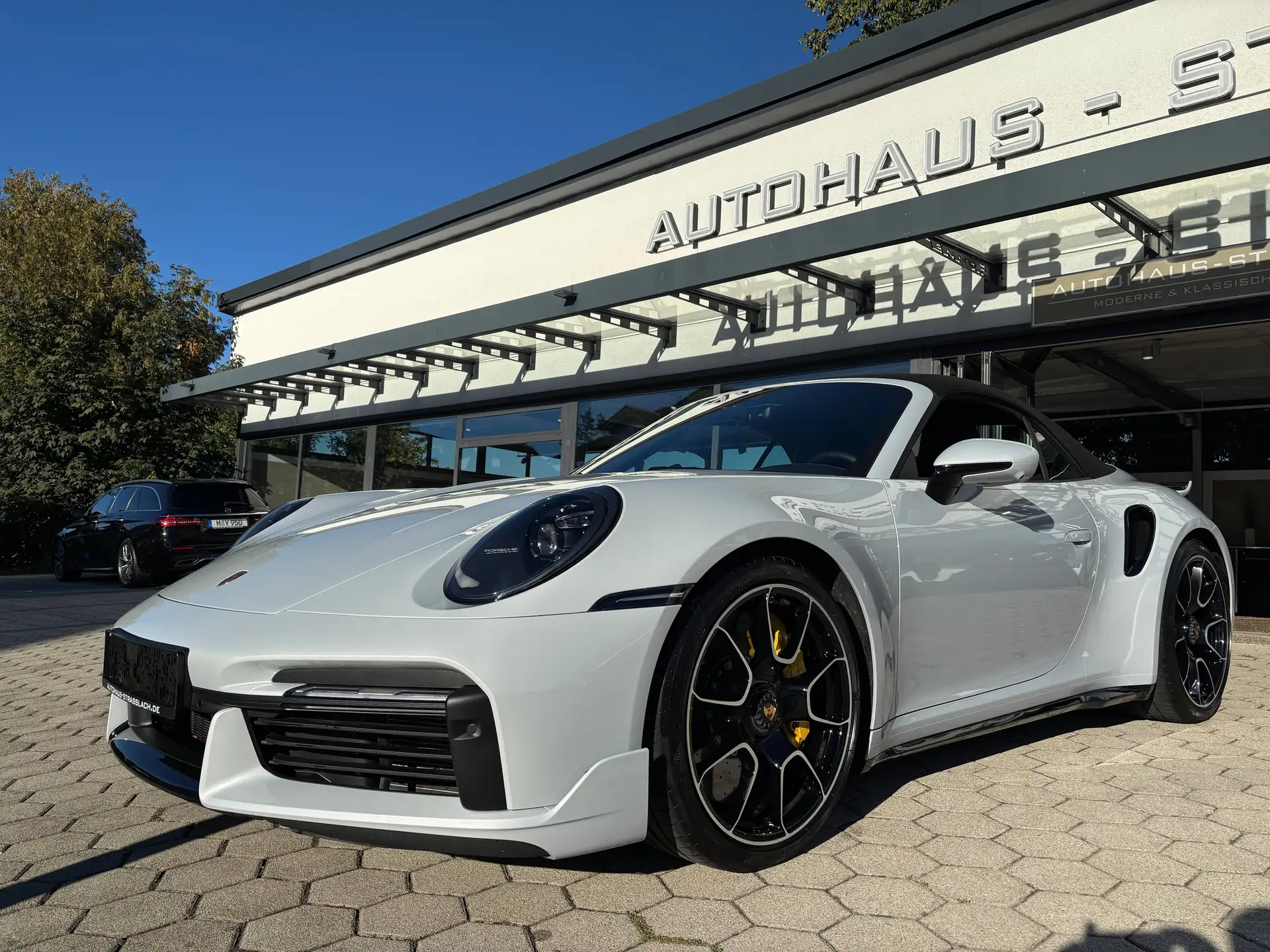 포르쉐 911 Turbo S Cabriolet 2024 화이트 사진 1