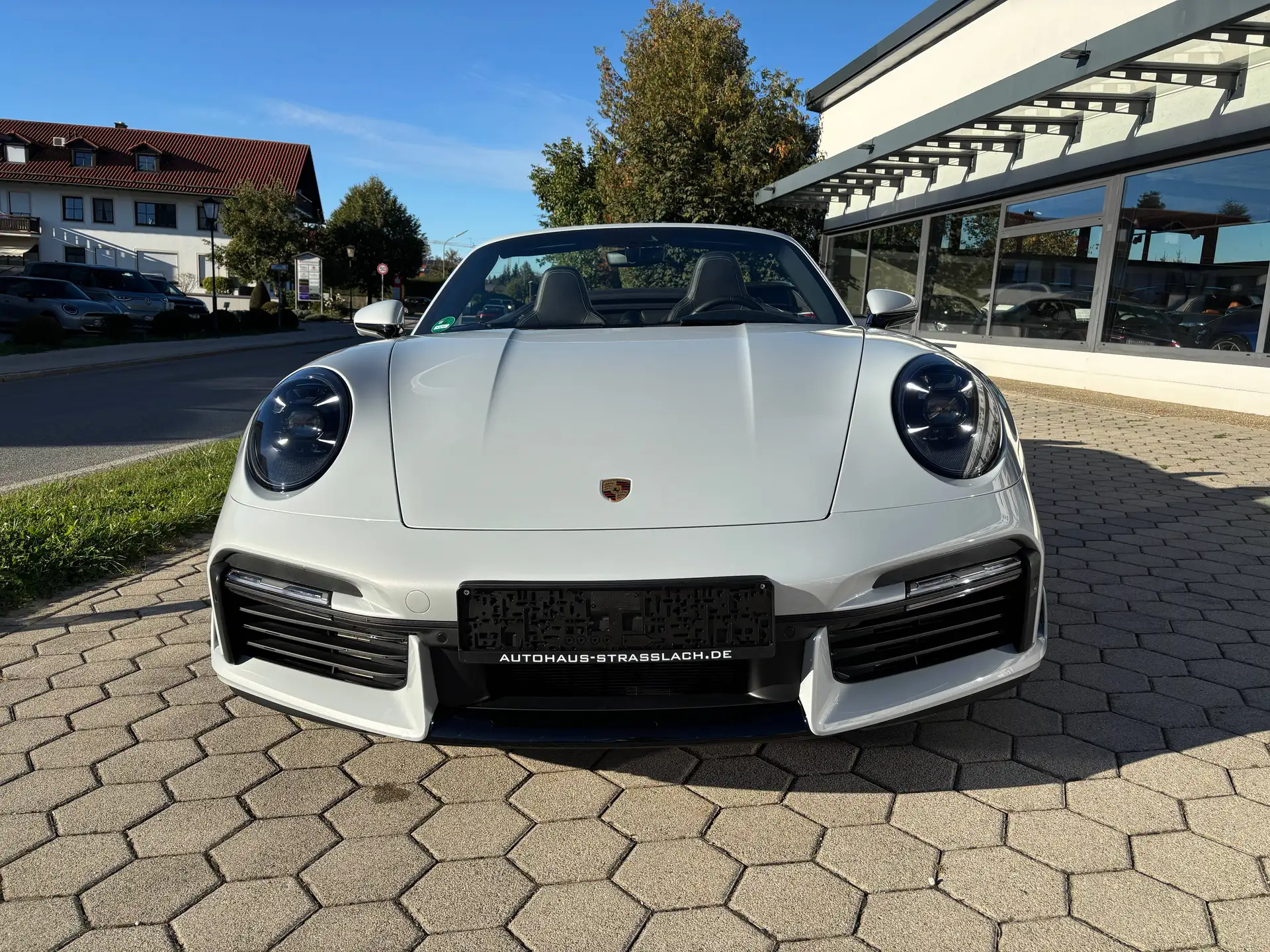 포르쉐 911 Turbo S Cabriolet 2024 화이트 사진 8