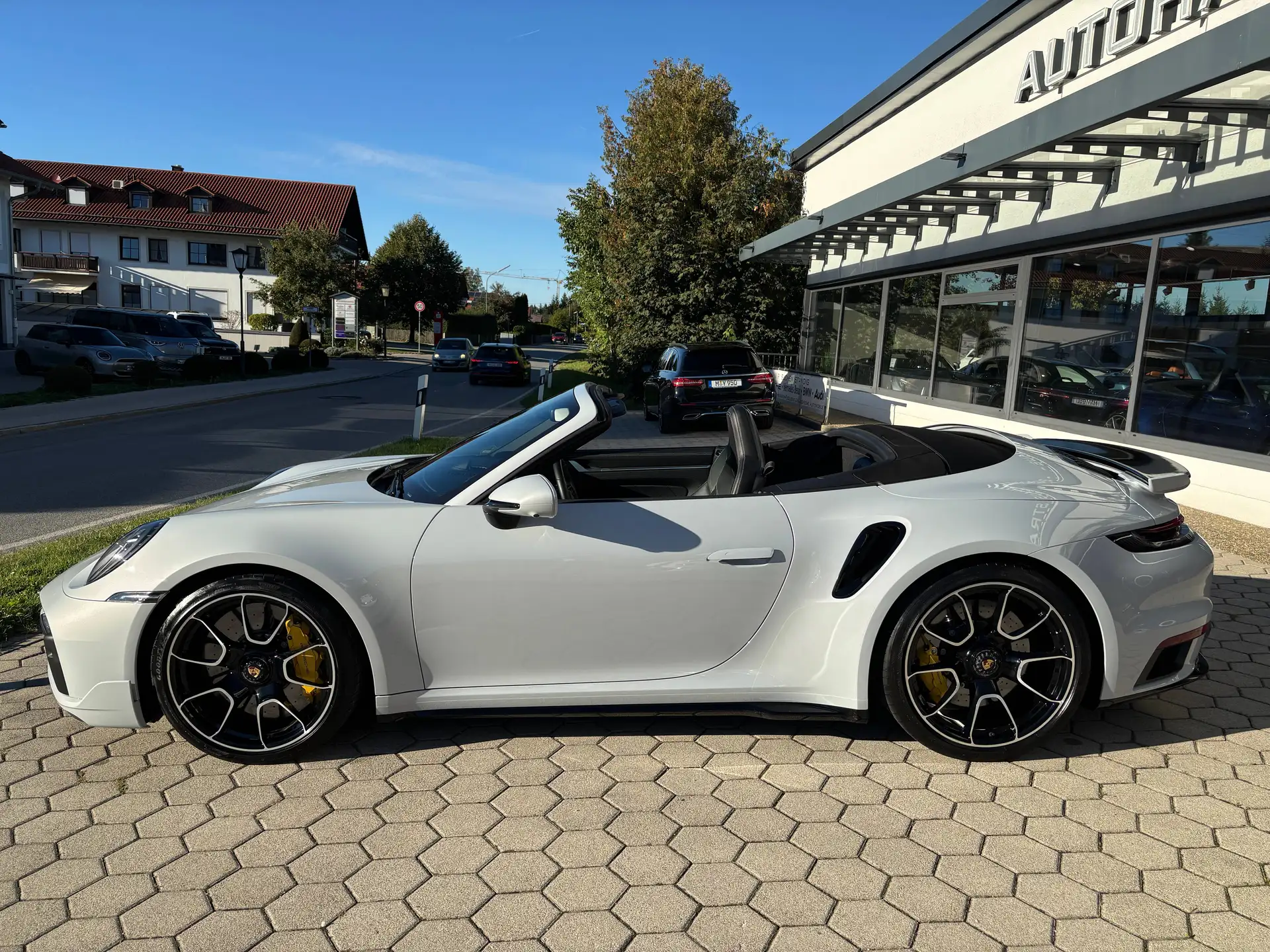 포르쉐 911 Turbo S Cabriolet 2024 화이트 사진 2