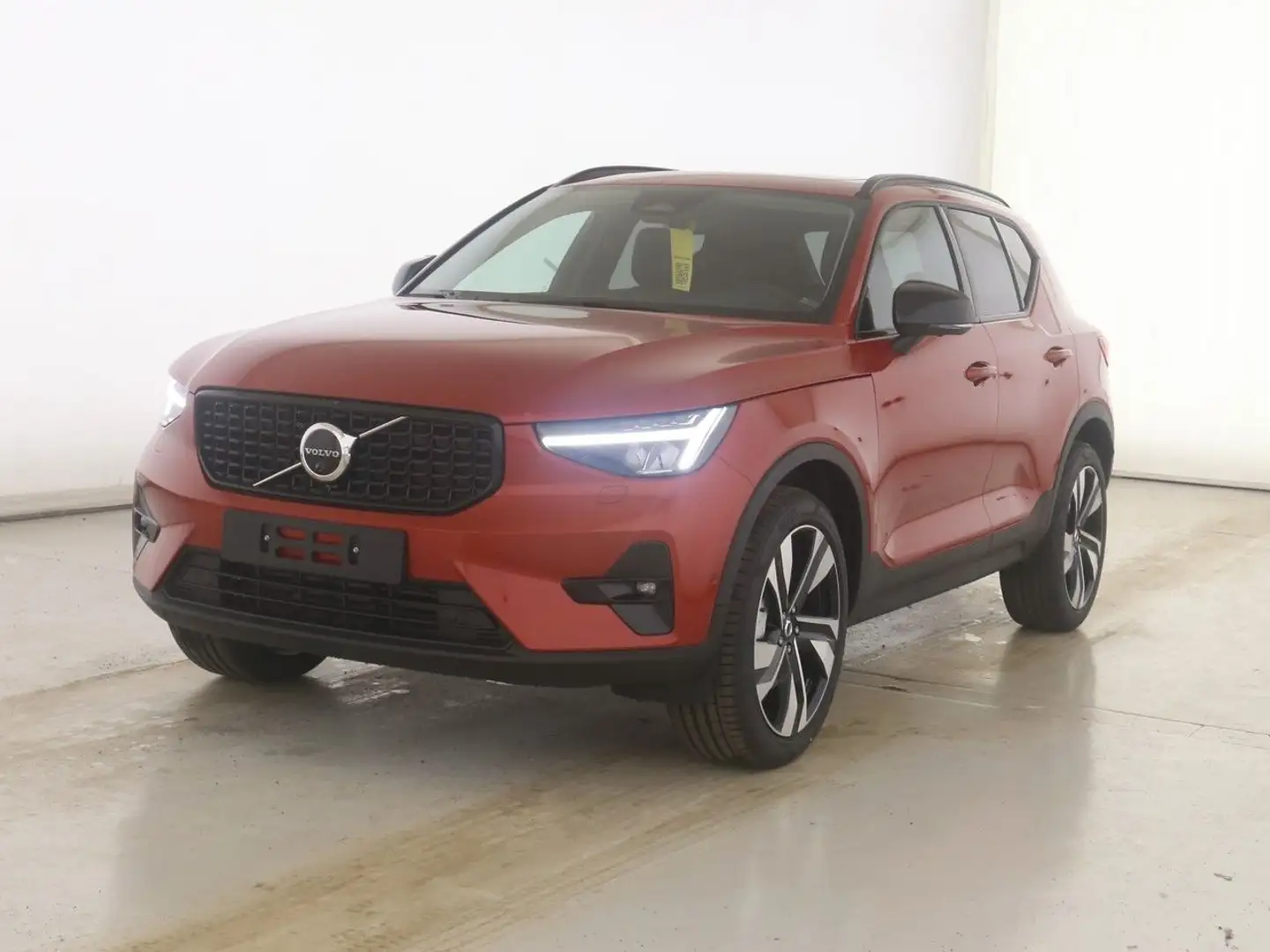 Volvo XC40 B4 Plus Dark 2WD Rot - 1