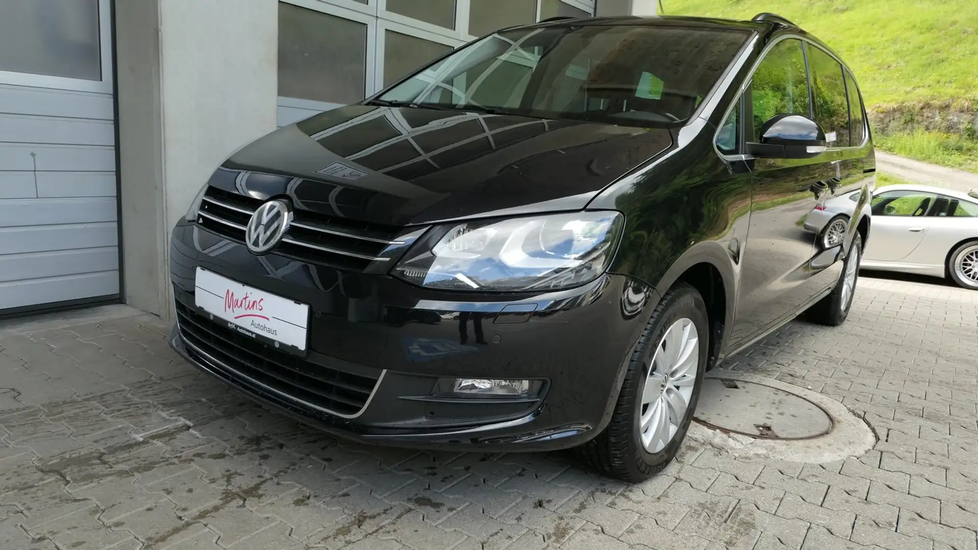 Volkswagen Sharan Business TDI SCR 4MOTION DSG Schwarz - 1