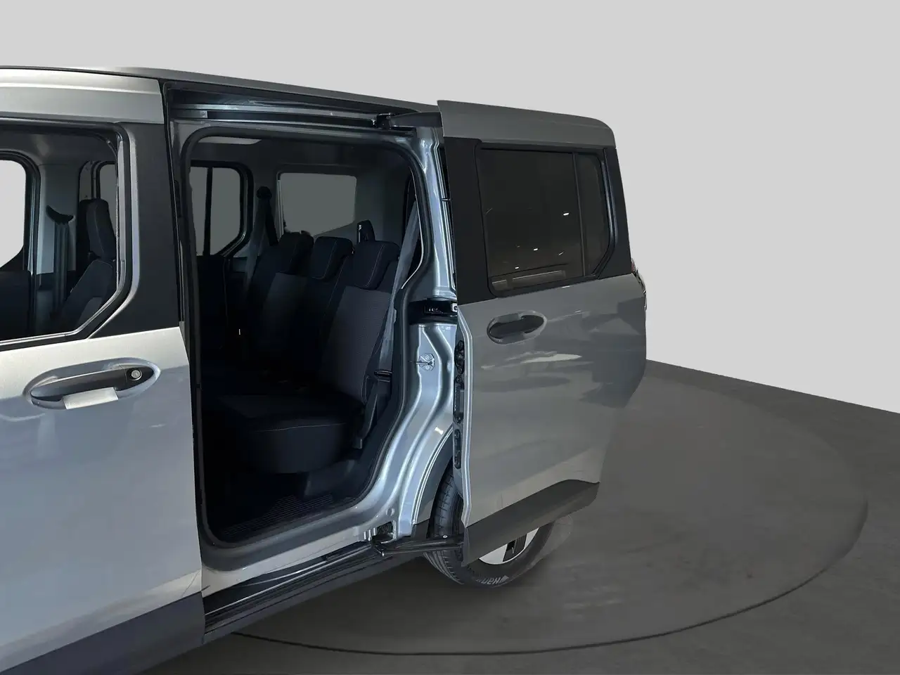 Ford Tourneo Courier 2026 — фото 15