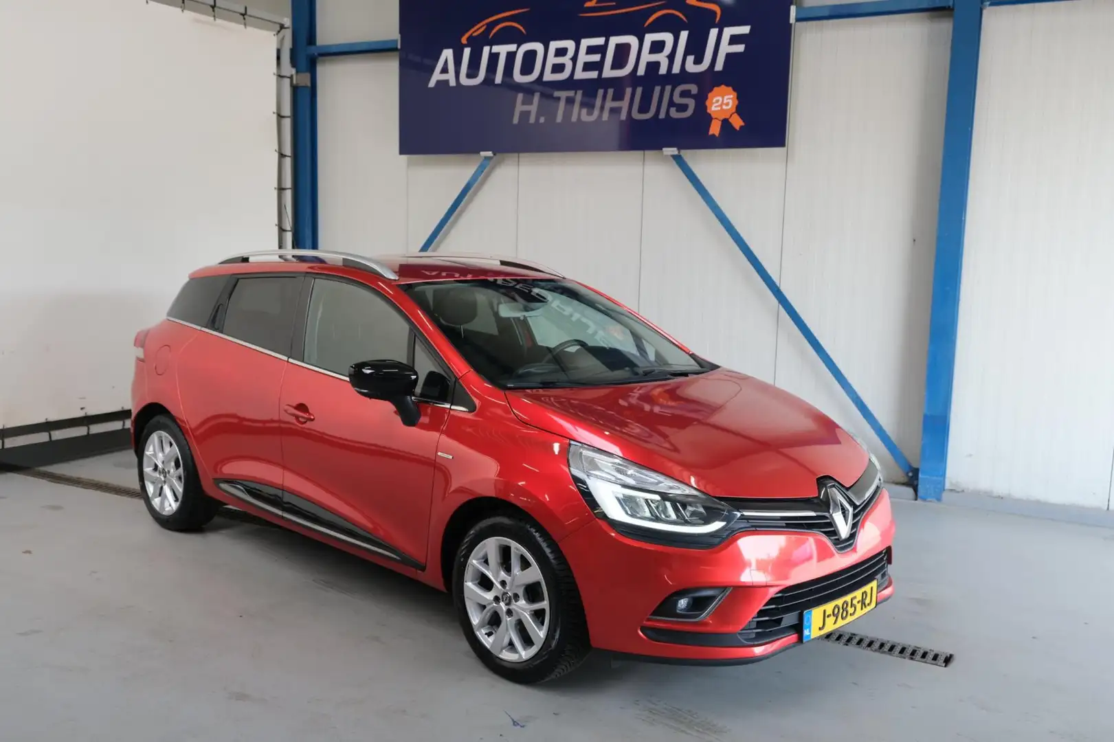 Renault Clio Estate 0.9 TCe Limited - Airco, Cruise, Navi, PDC. Rot - 1