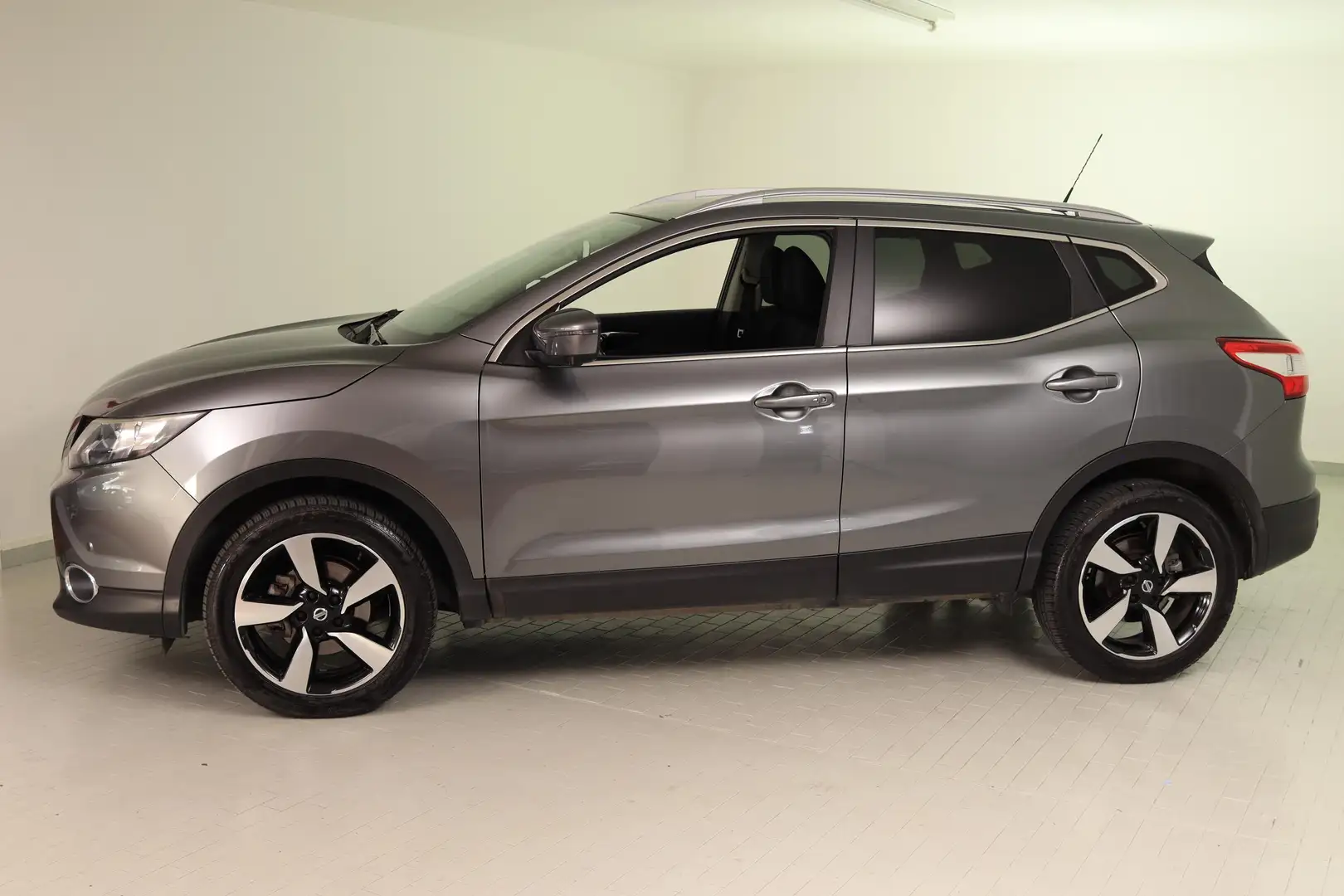 Nissan Qashqai 1.6 dci N-Connecta EURO6 130cv xtronic Vert - 2