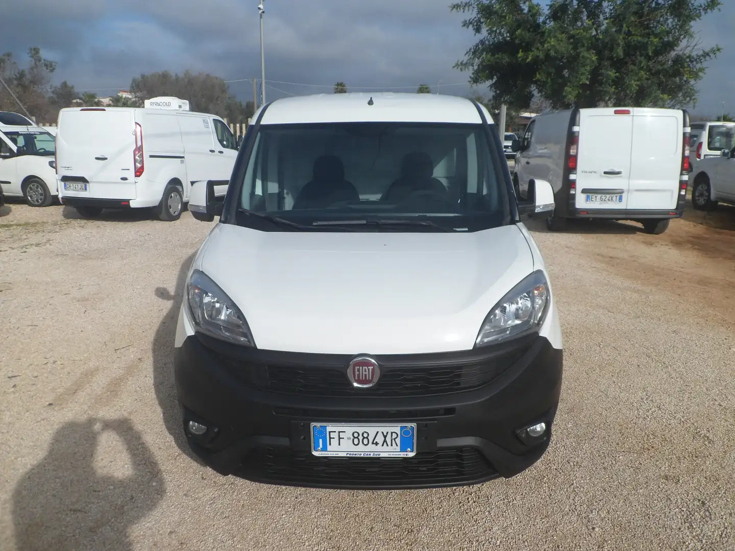 Fiat Doblo furgone Weiß - 2