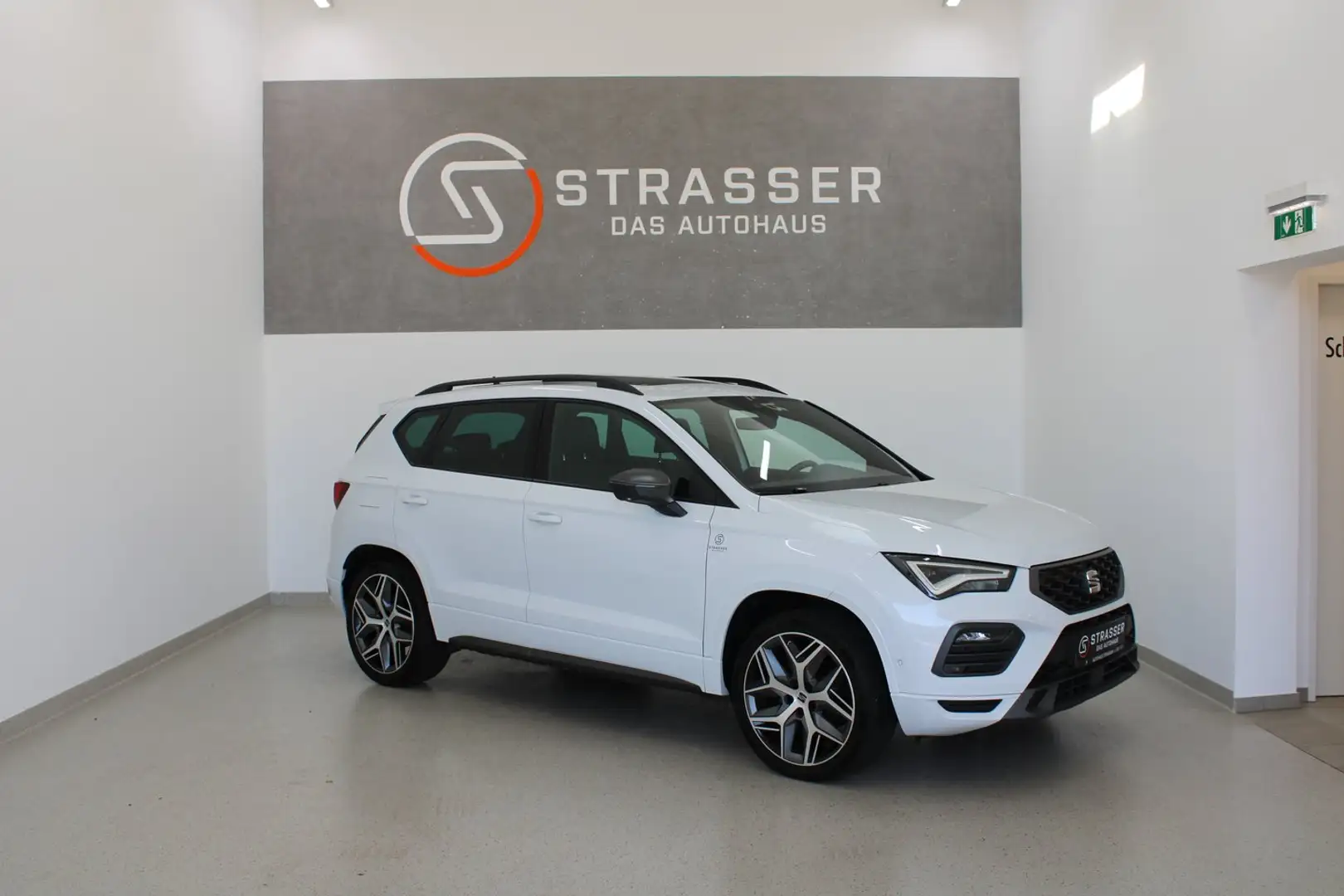 SEAT Ateca FR 2.0 TDI DSG 4Drive Weiß - 1
