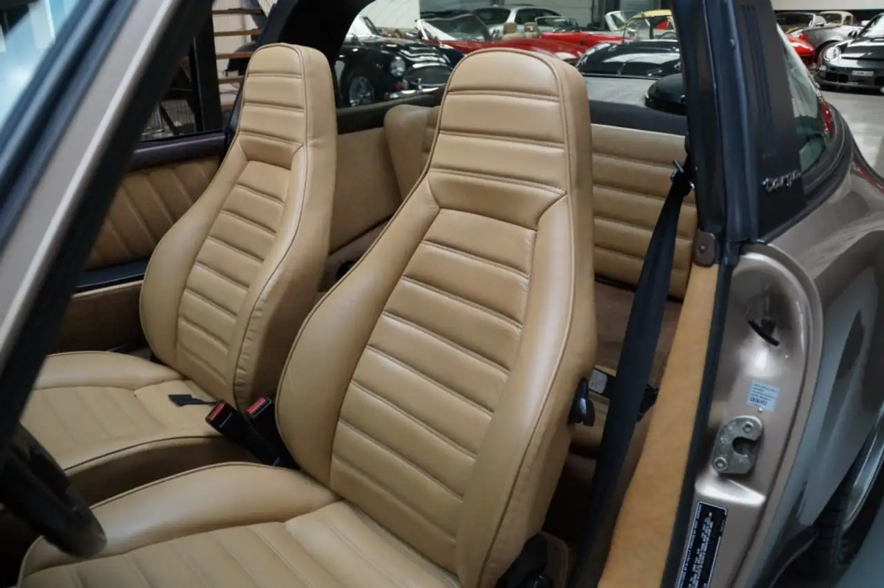 Porsche 911 Targa 3.0 Super Carrera Beautiful Driver (1982), foto 8