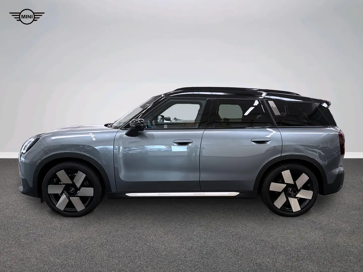 MINI Countryman SE All4 Favoured Verde - 2