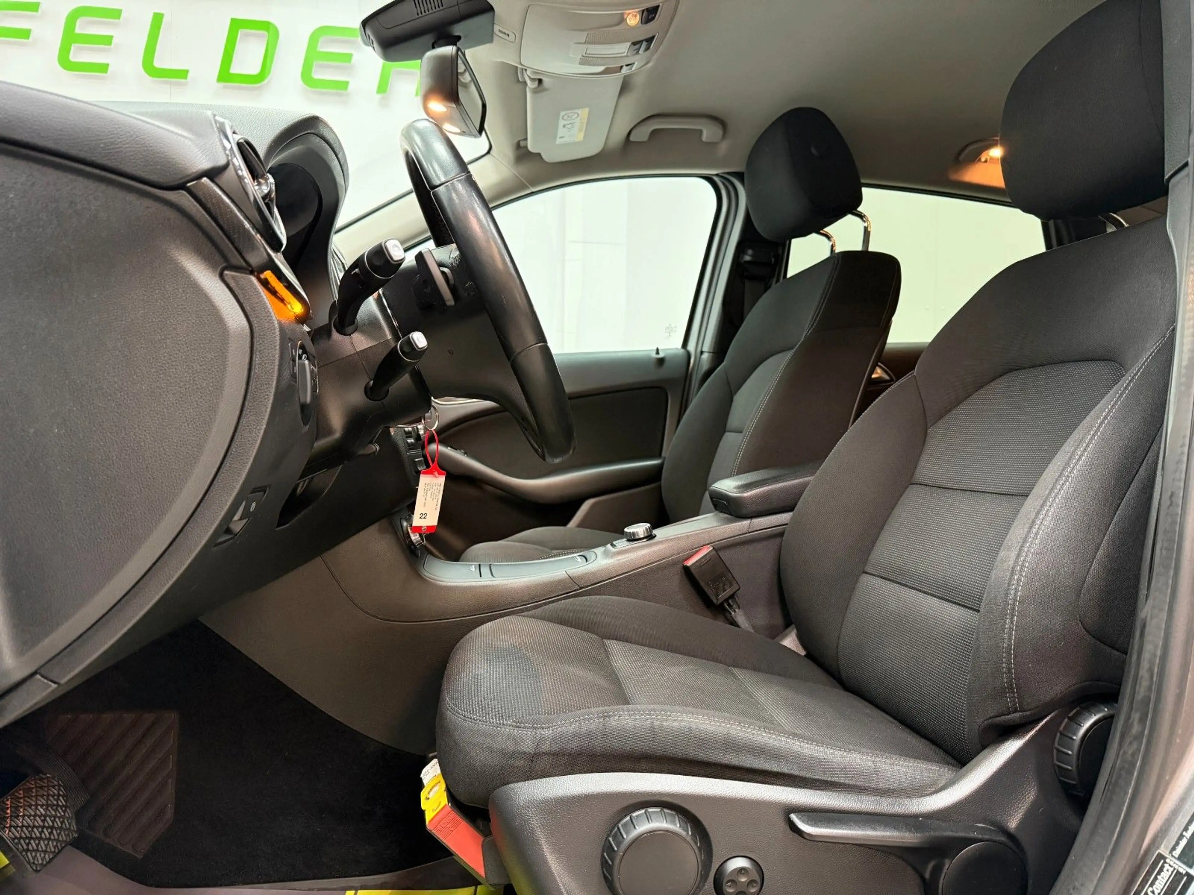 Mercedes-Benz B 220 CDI / AHK / NAVI / TEMPOMAT / RKAM — photo 11