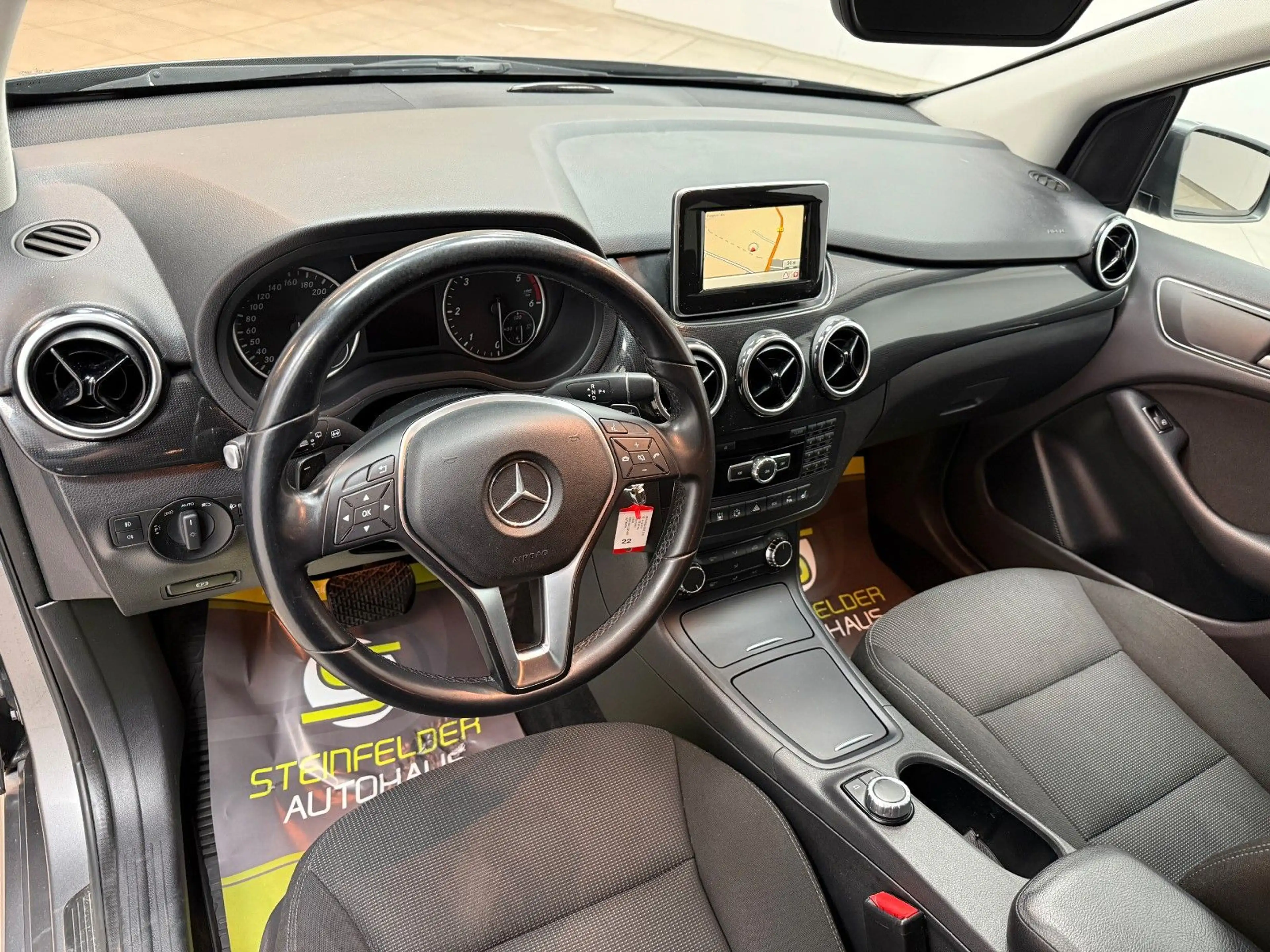 Mercedes-Benz B 220 CDI / AHK / NAVI / TEMPOMAT / RKAM — photo 9