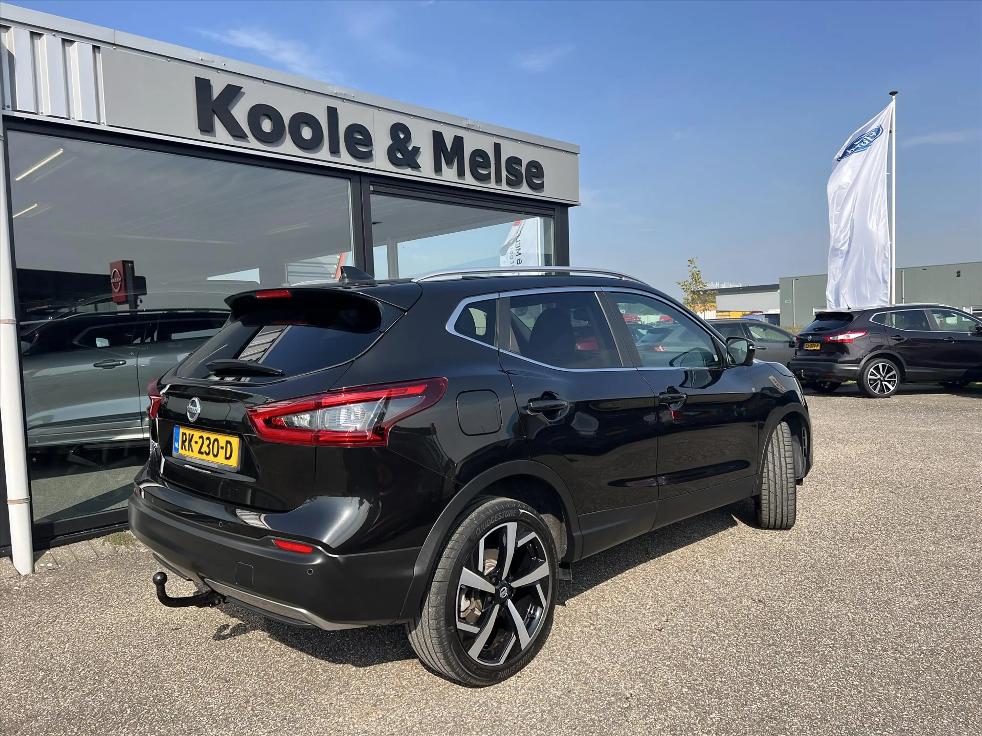 Nissan Qashqai 1.2 115pk DIG-T XTRONIC AUTOMAAT Tekna , trekhaak — photo 4