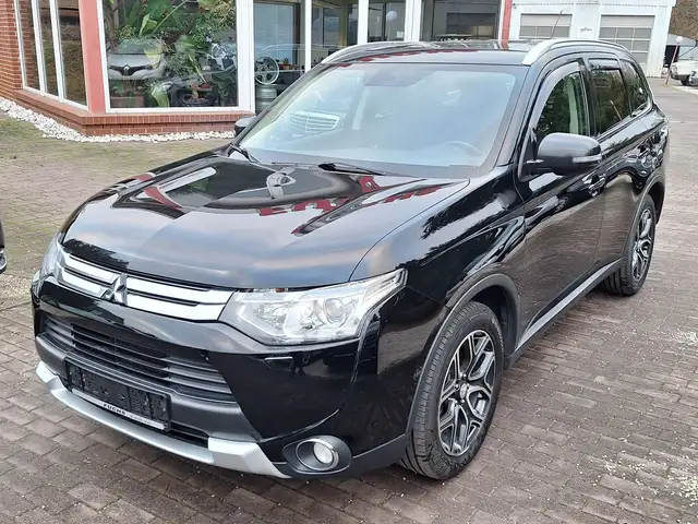 Mitsubishi Outlander ClearTec Instyle 4WD 7 Sitzer Leder