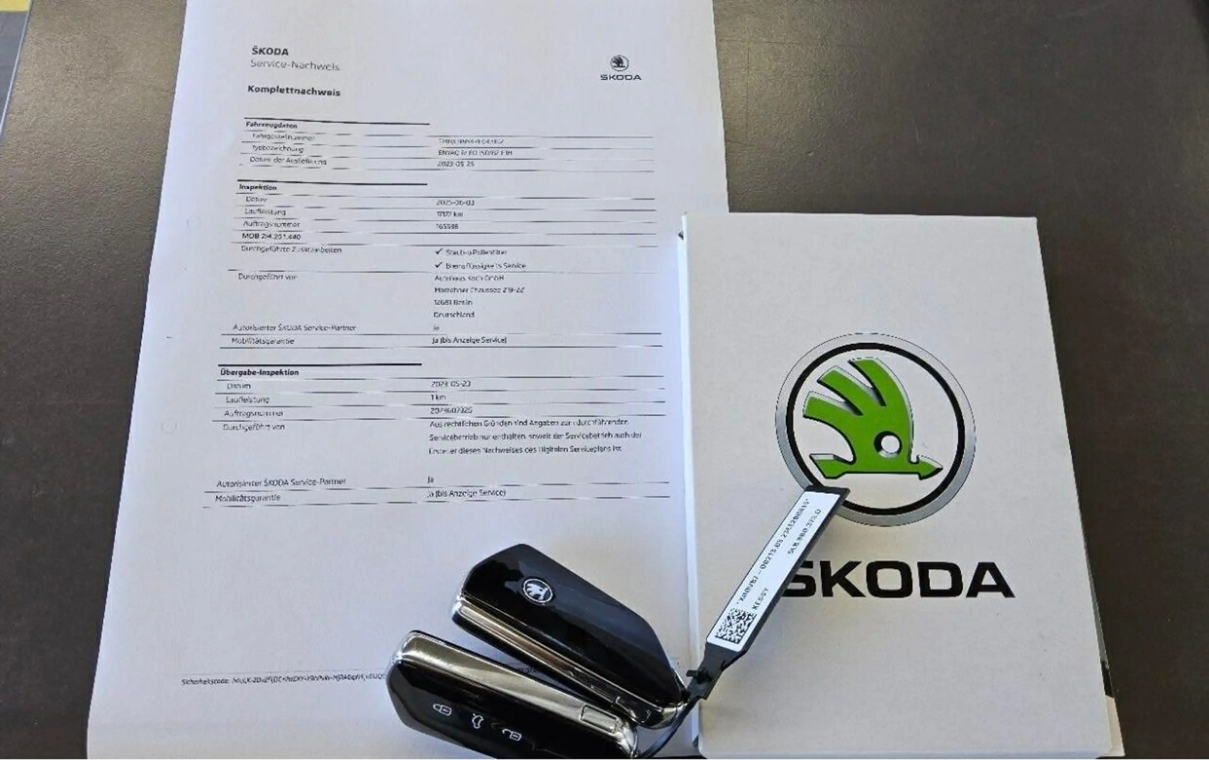 Skoda Enyaq iV 80 Suite // Trekhaak | 360 camera | Leder | War — photo 4