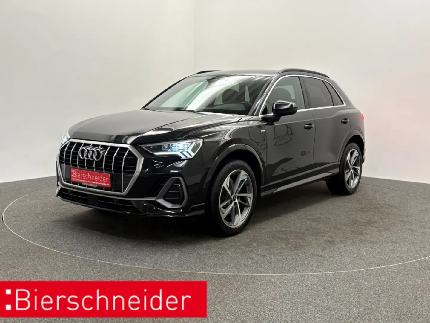 Audi Q3 45 TFSI e S tronic 2xS line LED VIRTUAL AHK ACC NA Zwart - 1