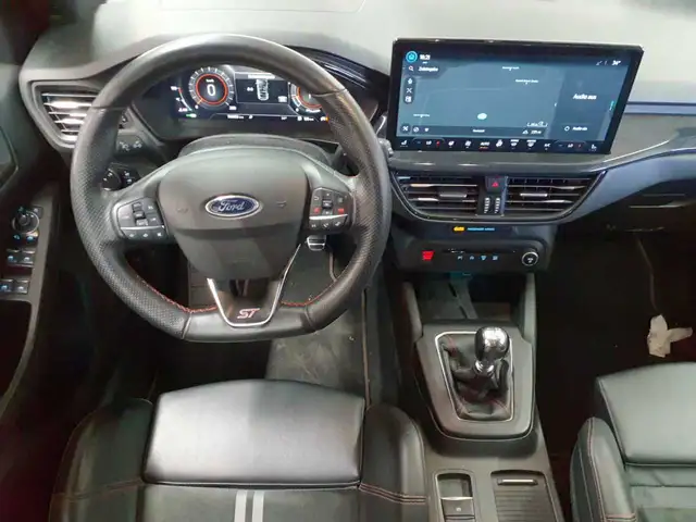 Ford Focus view 9