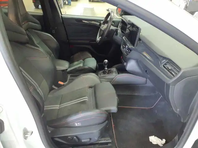 Ford Focus view 7