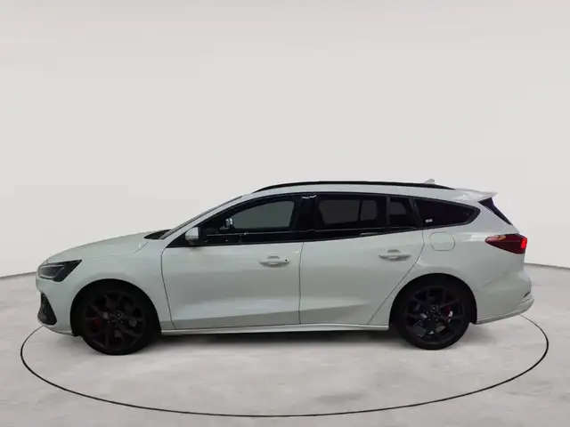Ford Focus view 6