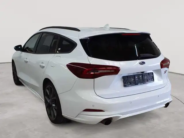 Ford Focus view 5