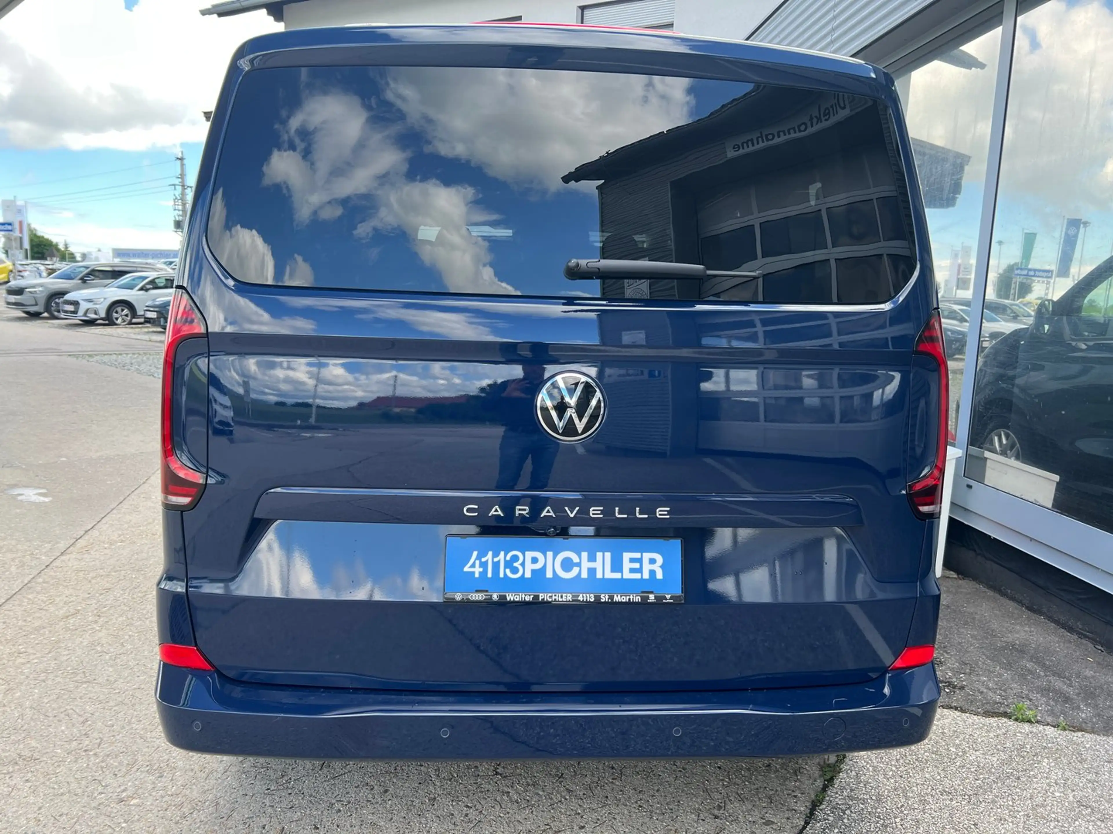 Volkswagen T7 Caravelle VW T7 Caravelle Style TDI — photo 6