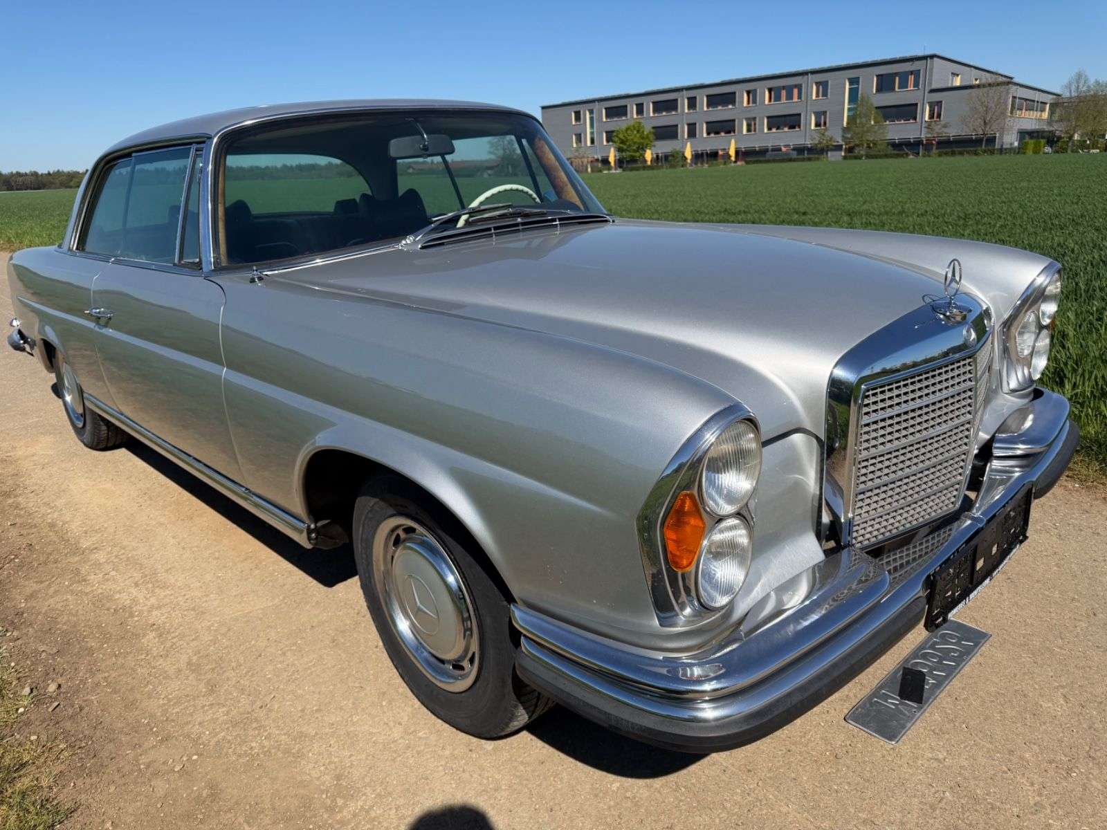 Second hand Mercedes Benz 280 3.5